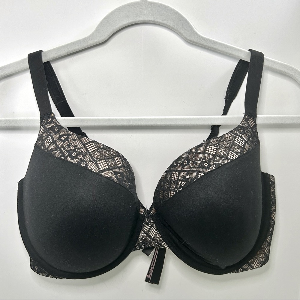Victoria's Secret Body by Victoria Perfect Shape Black & Cream Lace Bra 38DDD
